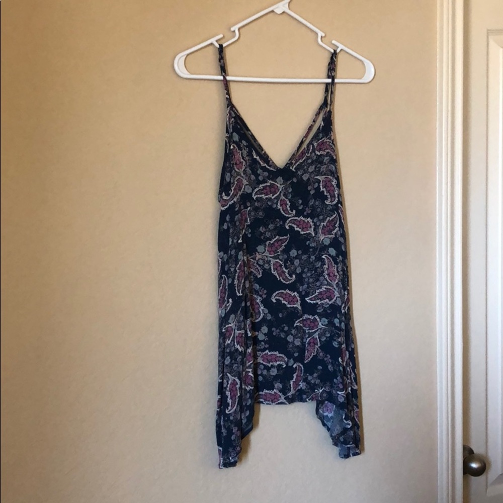 Mossimo shark bite style tank top